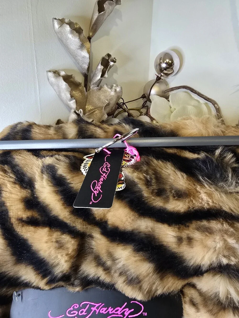 Ed Hardy Fuax Fur Luxe Leopard Throw 50in x 70in new